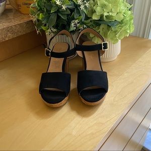 American Eagle Black Sandal Heels in Size 7